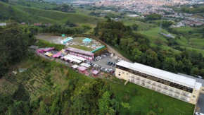 Hotel Entre Lomas